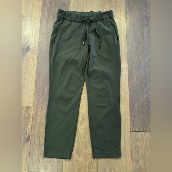 Lulu On the Fly Pants - Picture 2 of 5